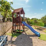 شقة 2 Bedroom Front In جادرانوفو