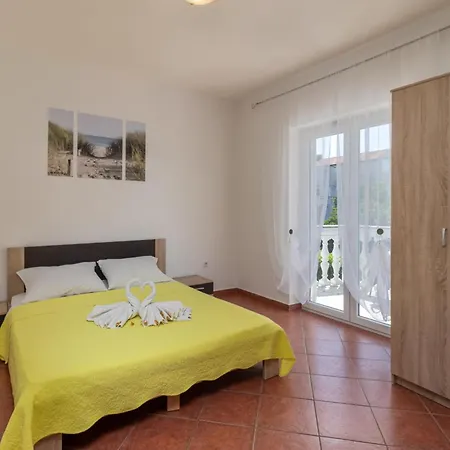 2 Bedroom Front In Apartman Jadranovo