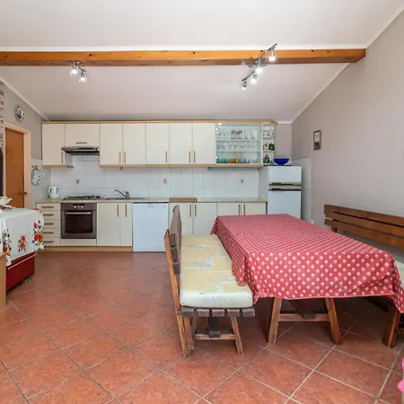 Apartman 2 Bedroom Front In *