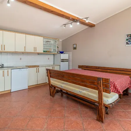 2 Bedroom Front In