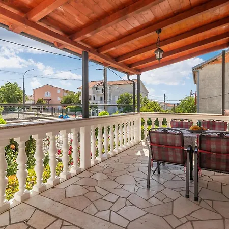 2 Bedroom Front In Apartman
